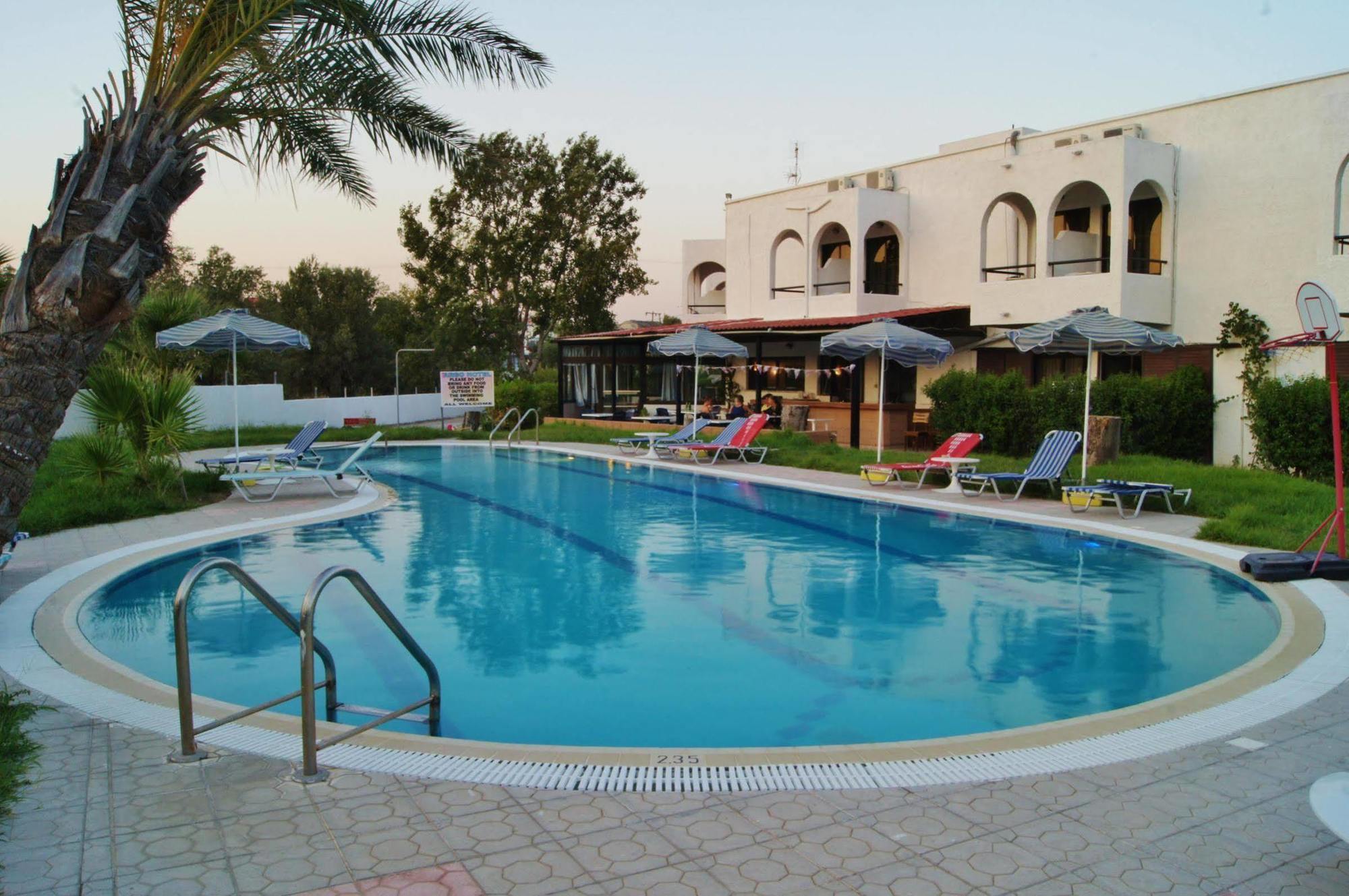 Argo Hotel (Adults Only) ฟาลิรากี ภายนอก รูปภาพ